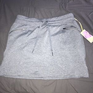 Gray Tangerine active skirt with built in shorts